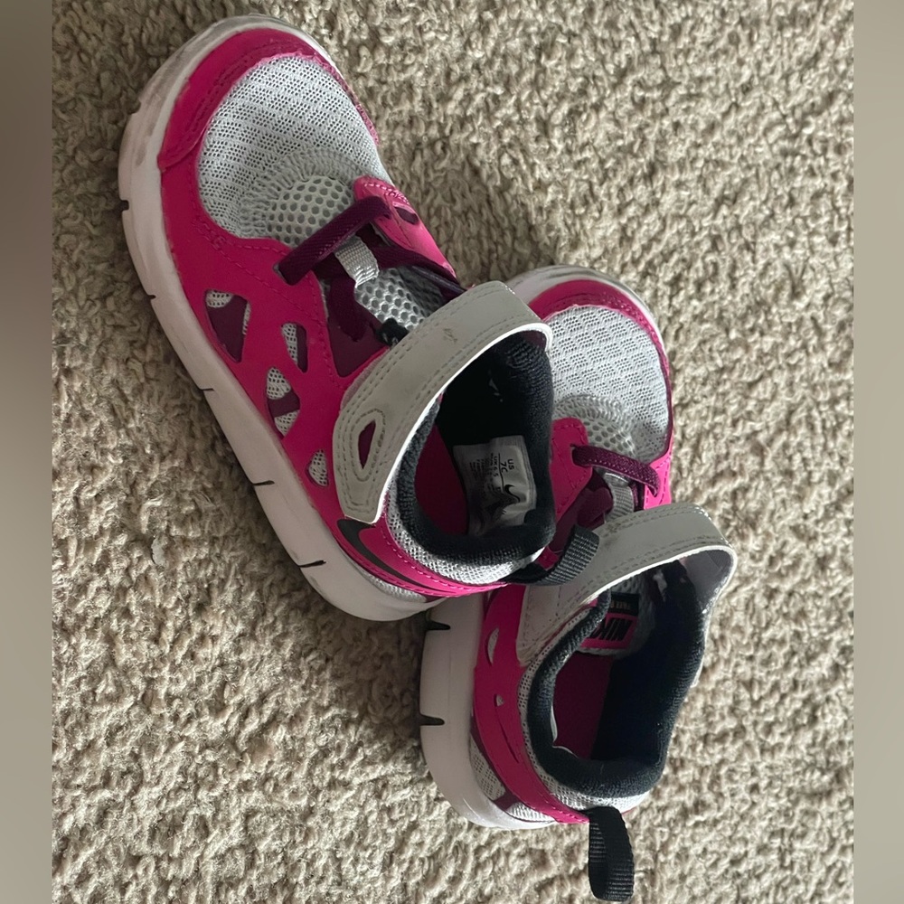 Nike toddler shoes